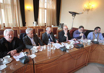 Έντονος προβληματισμός στους Δήμους για το θέμα των συμβασιούχων Καθαριότητας